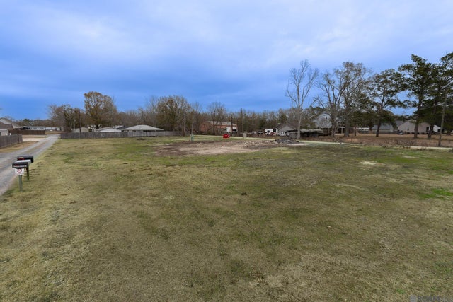 44040 Stringer Bridge Rd, St Amant