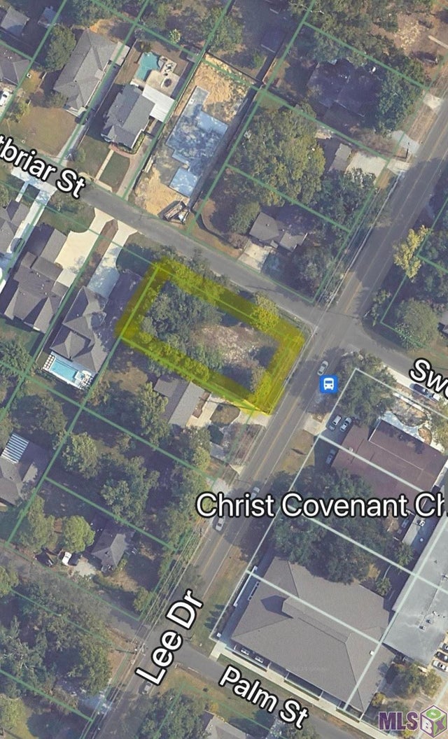 1745 Lee Dr, Baton Rouge