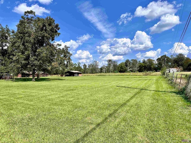 6.8 Acres La Hwy 44, Prairieville