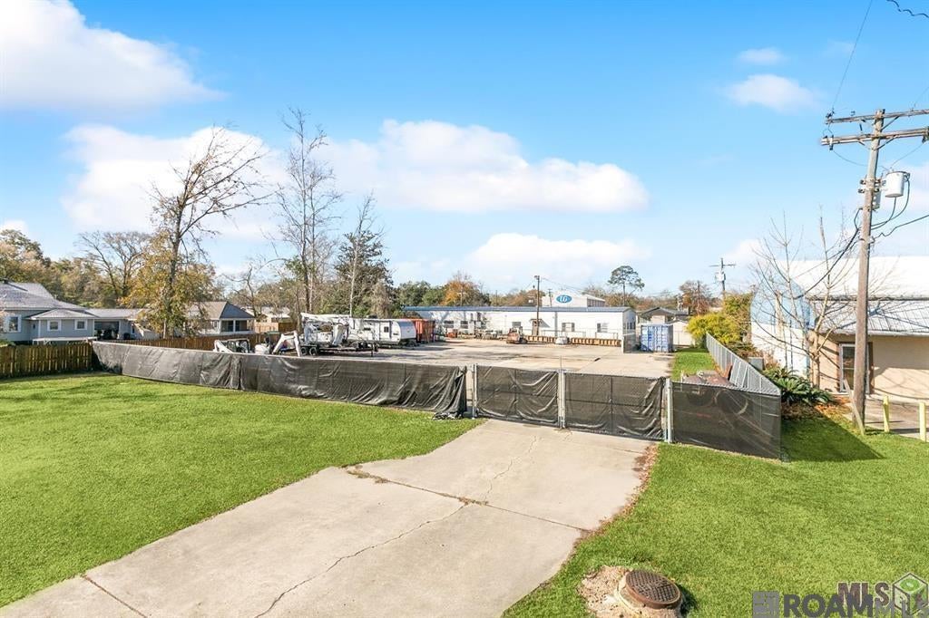 29919 S Frost Rd, Livingston