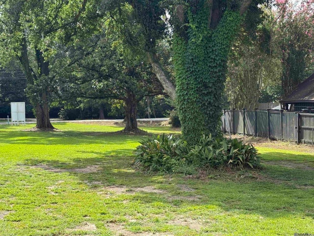 3062 Fairway Dr, Baton Rouge