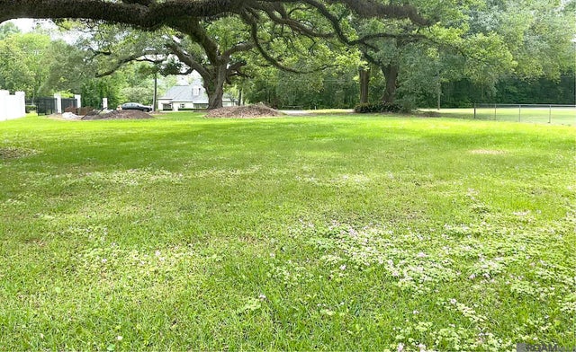 4945 Highland Rd, Baton Rouge