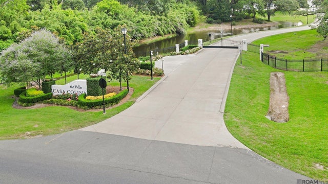 457 Casa Colina Ct, Baton Rouge