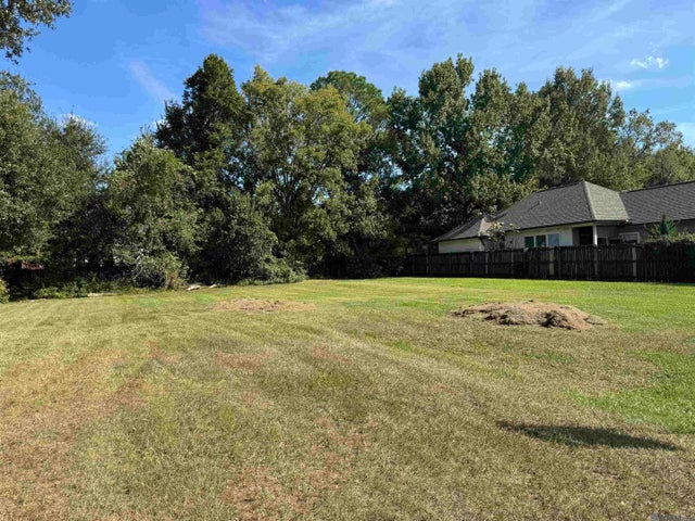 3247 Toulon Dr, Baton Rouge