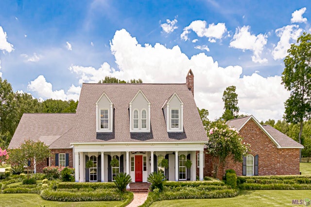 2005 Laurel Lakes Ave, Baton Rouge