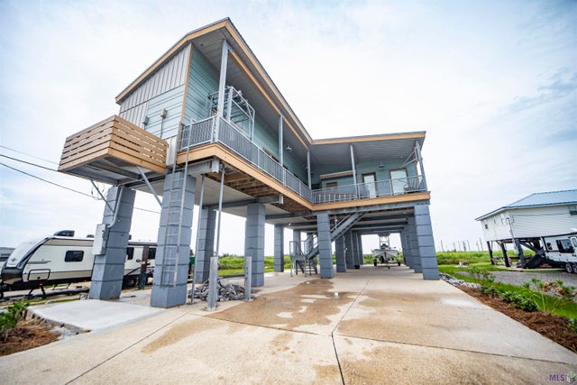 118 Hebert Ln, Grand Isle