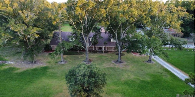 13758 Denham Rd, Baton Rouge