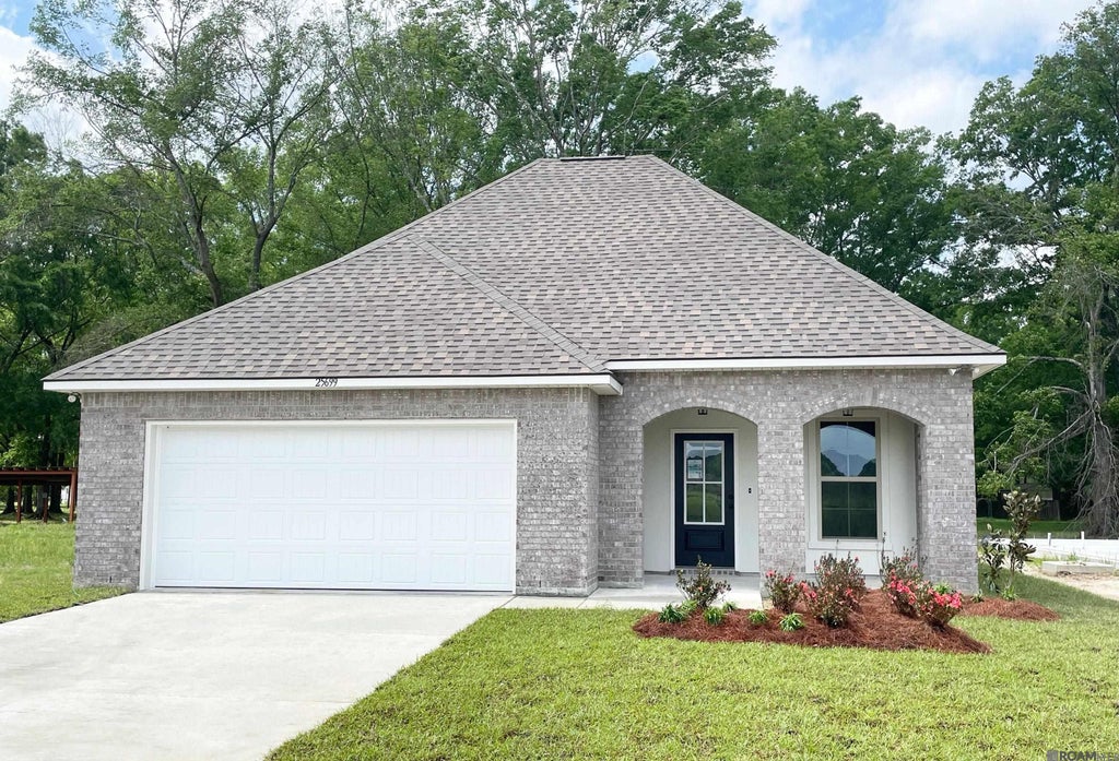 25699 Tarver Dr, Denham Springs