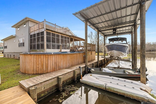 31643 Shelton Dr, Springfield