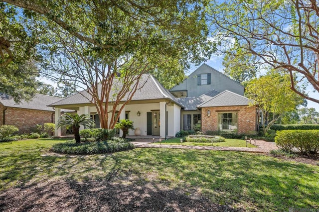 16026 Highland Bluff Ct, Baton Rouge