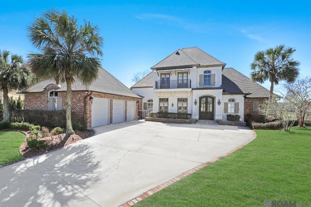 19728 Southern Hills Ave, Baton Rouge