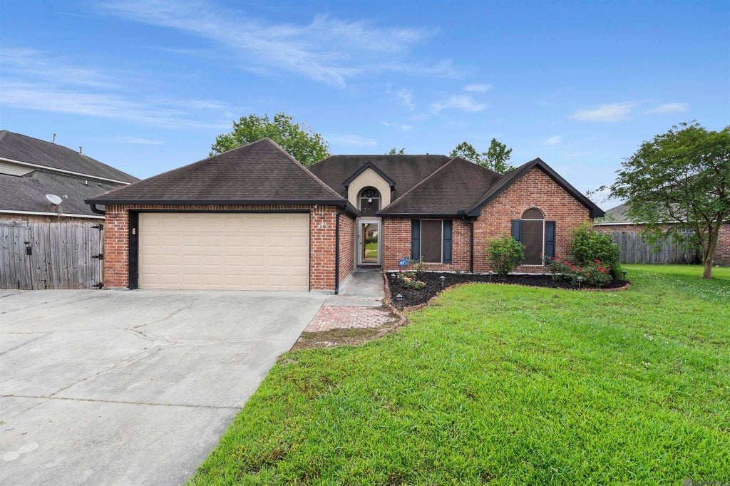 36000 Houmas House Ave, Denham Springs