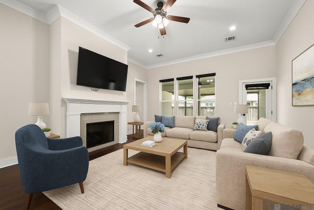 9629 S Creek Dr, Denham Springs