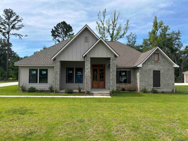 7222 Riverbank Dr, Denham Springs