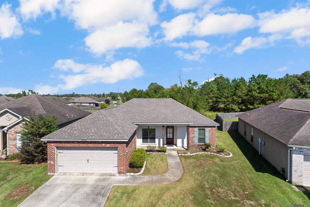 10765 Wrigley Field Ave, Denham Springs
