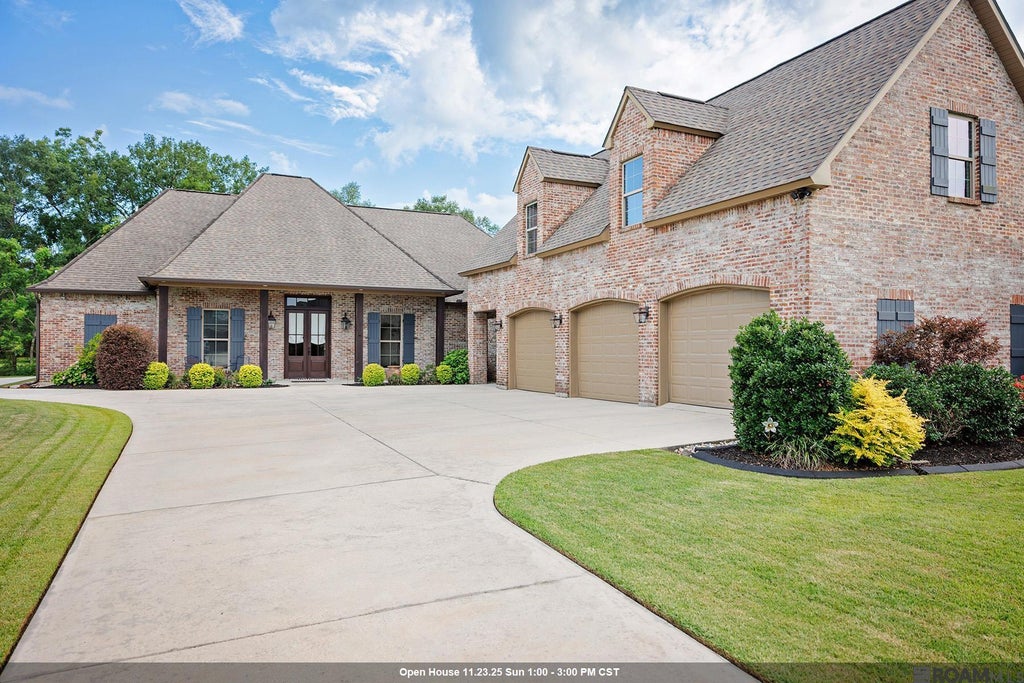 11081 Toria Ln, St Amant