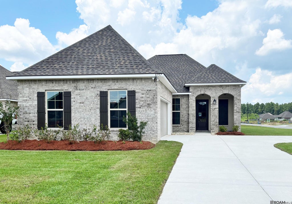 8757 Windlake Dr, Denham Springs