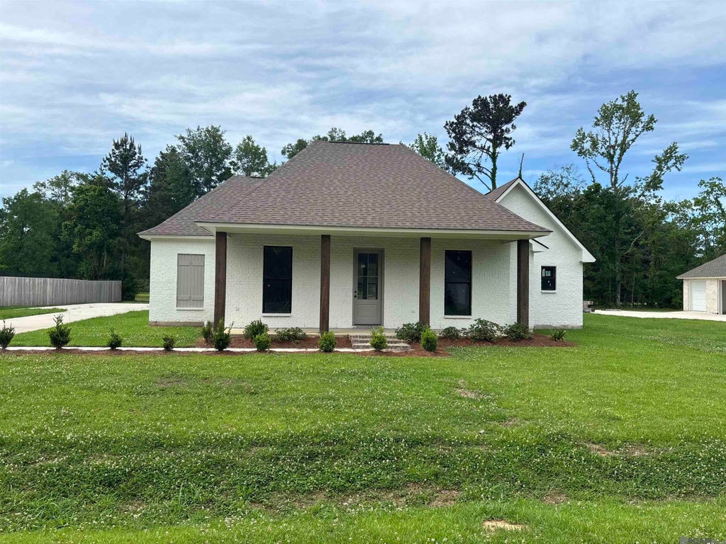 7270 Riverbank Dr, Denham Springs