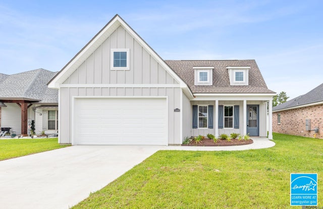 10595 Highland Lakes Dr, Denham Springs