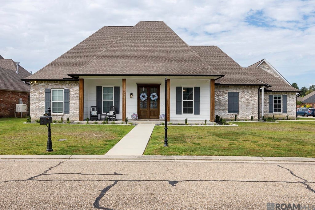 19905 Stone Hill Dr, Denham Springs