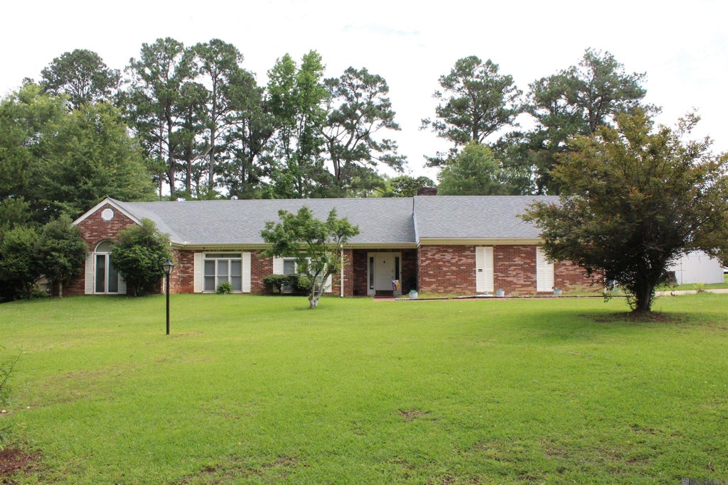 1600 Christine Dr, McComb