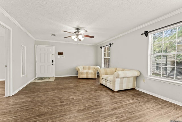 9851 Jefferson Hwy, Baton Rouge