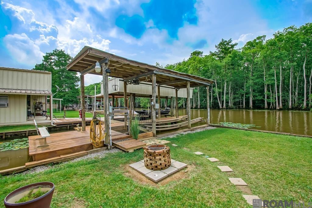 23082 Chene Blanc Ln, Maurepas