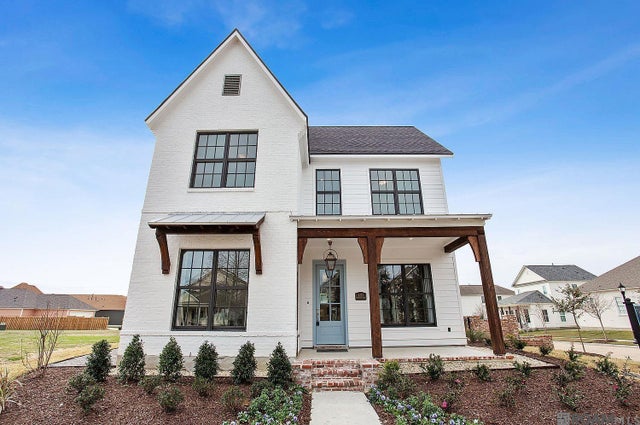 1222 Americana Blvd, Zachary