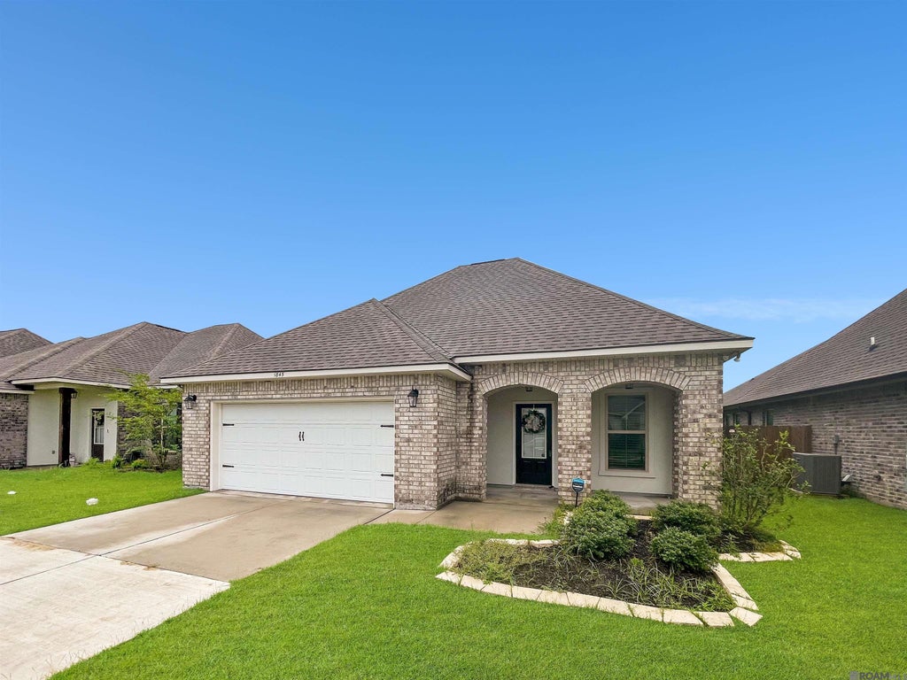 1845 Pineglen Dr, St Gabriel
