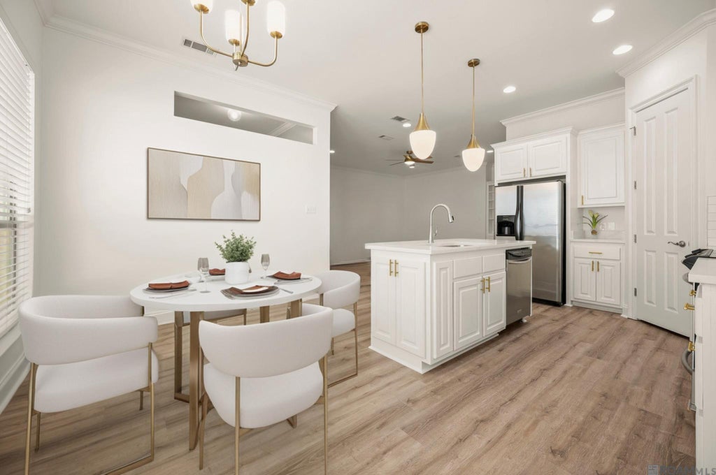 5368 Courtyard Dr, Gonzales