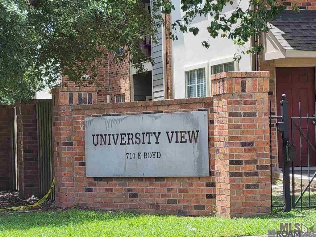 710 E Boyd Dr, Baton Rouge