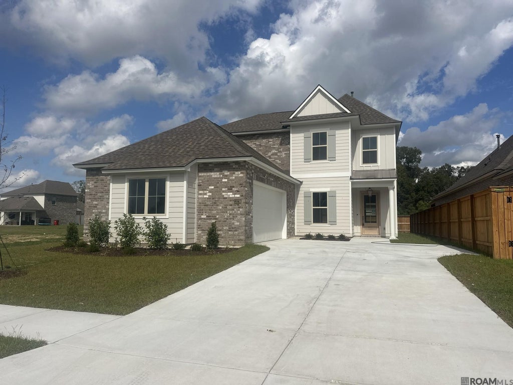 13276 Belle Reine Dr, Geismar