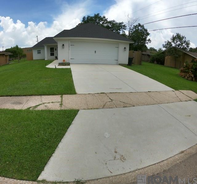 10417 W Almond Dr, Baton Rouge