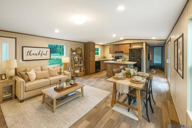 89 Sibley Rd, Pine Grove