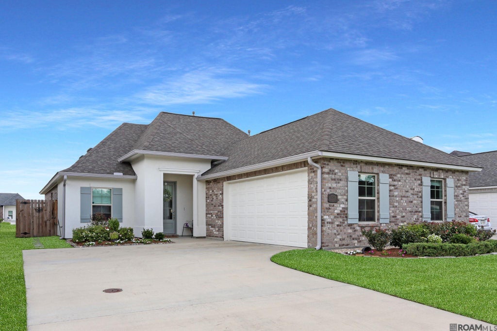 5169 Black River Rd, Darrow