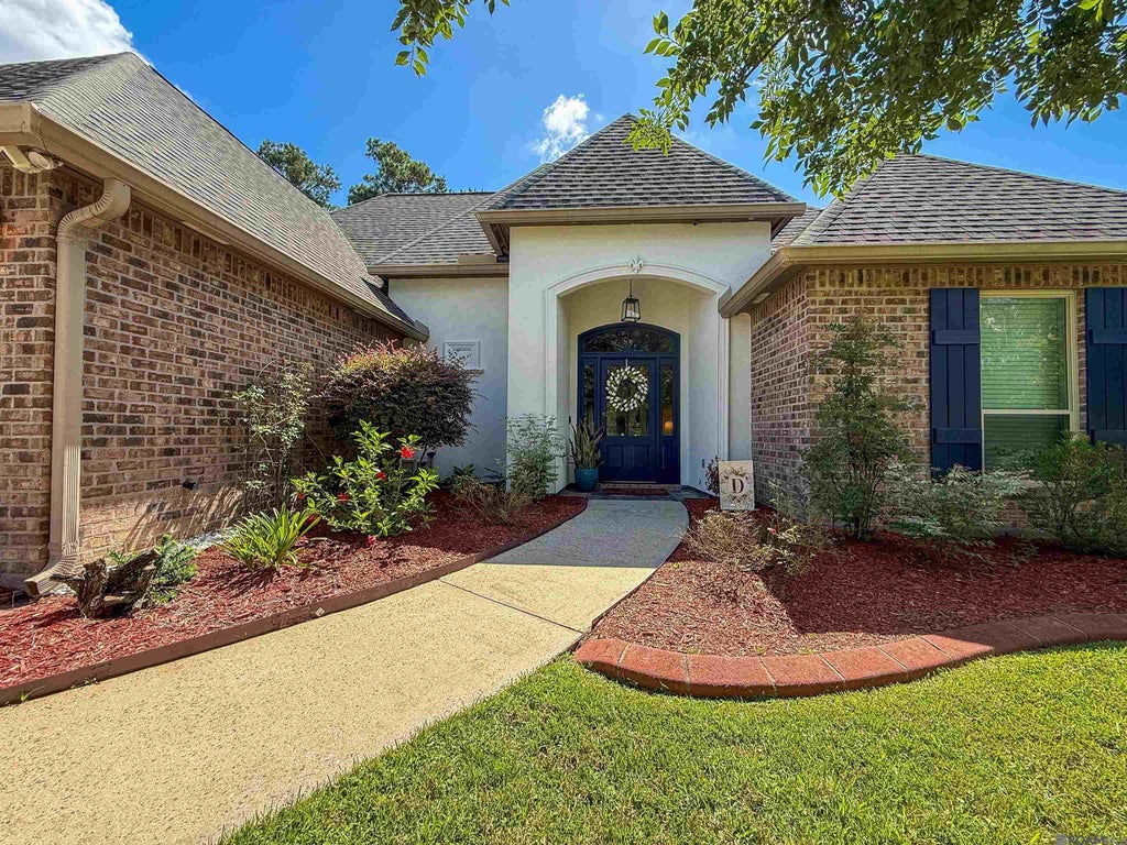 27780 Lakeshore Dr, Walker