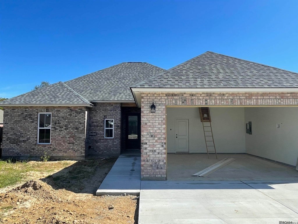 33978 Highlandia Dr, Denham Springs