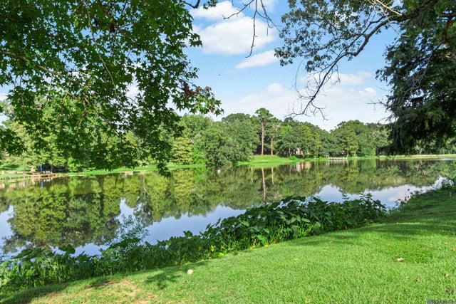 1035 Claiborne Rd, Baton Rouge