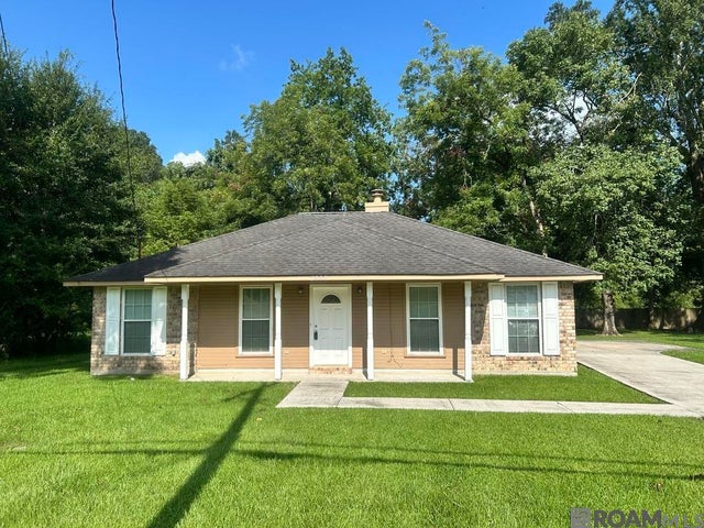 5228 Rollins Rd, Zachary