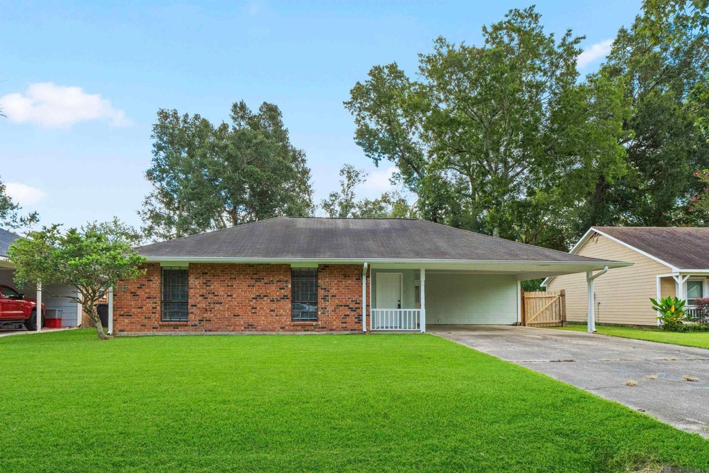 7513 Quorum Dr, Baton Rouge