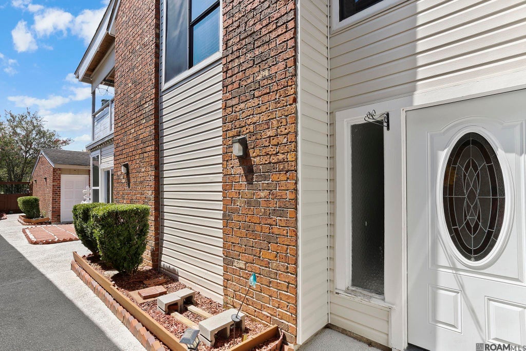 15581 Seven Pines Ave, Baton Rouge