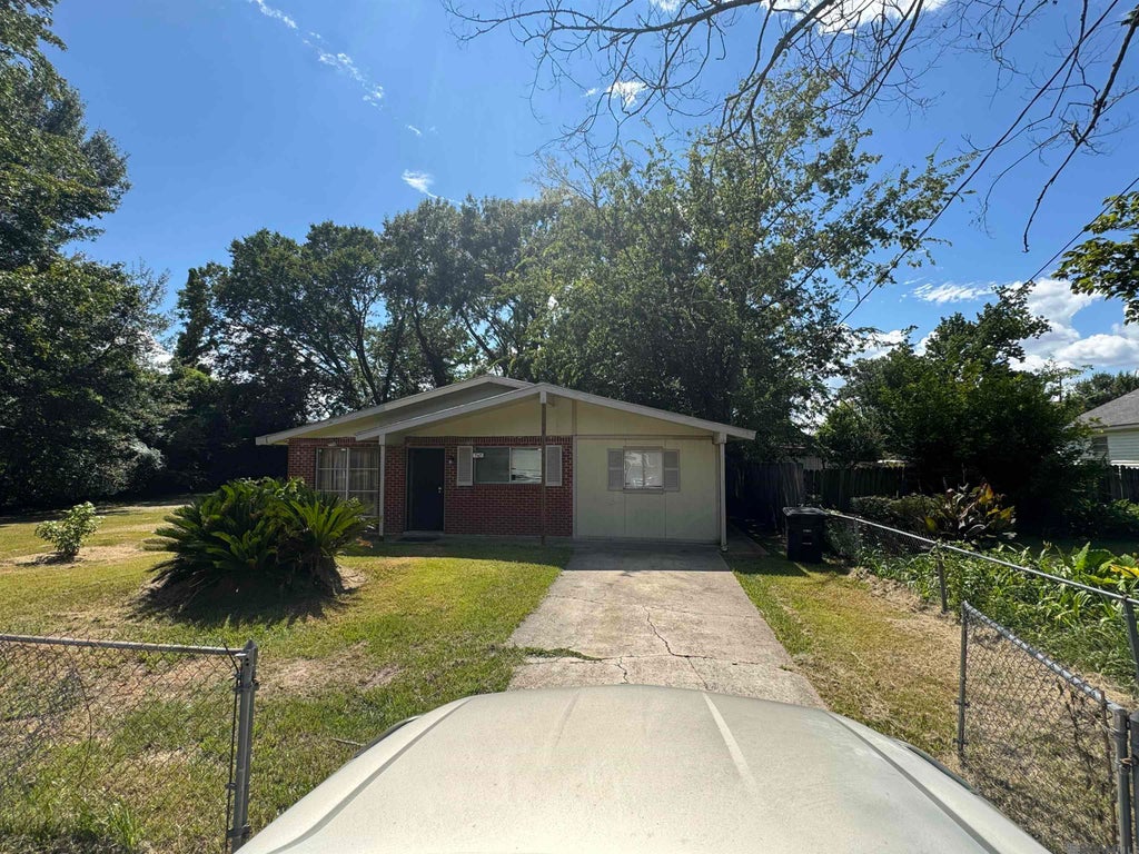 3565 Beechwood Dr, Baton Rouge