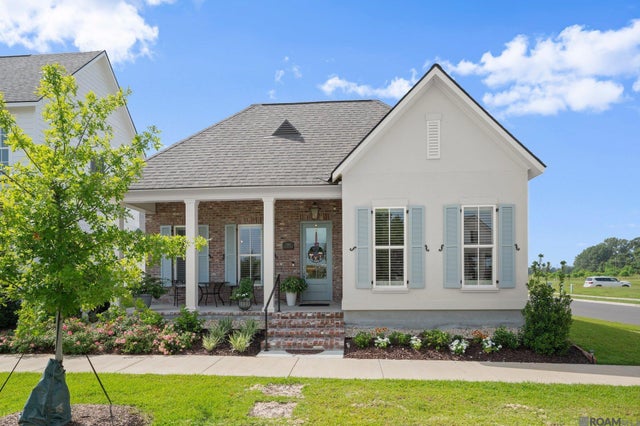 1304 Market Square Rd, Zachary