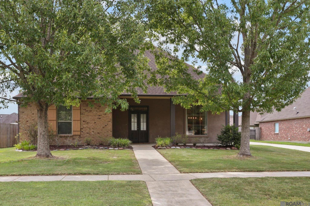 6137 Woodbend Dr, Baton Rouge