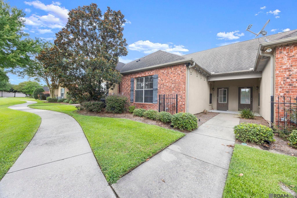 809 Summer Breeze Dr, Baton Rouge