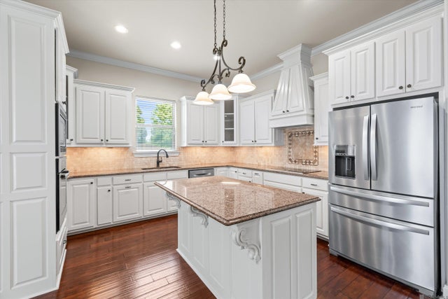 42439 Greens View Dr, Gonzales