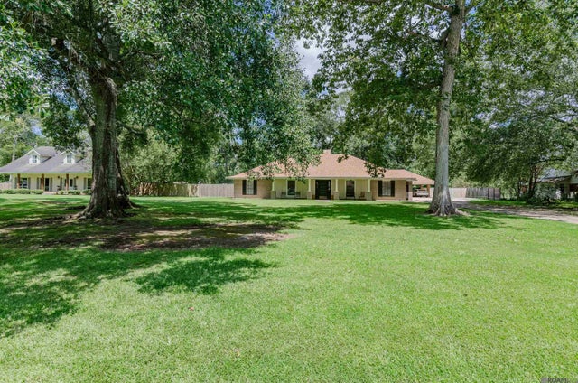 12533 Pecos Ave, Central