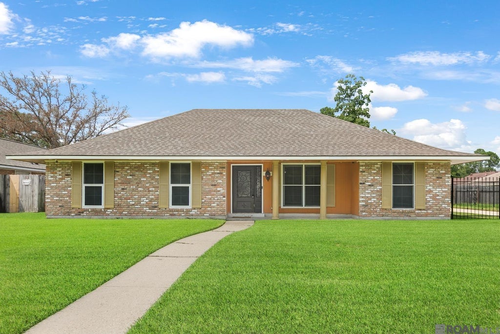 10517 Toledo Bend Ave, Baton Rouge