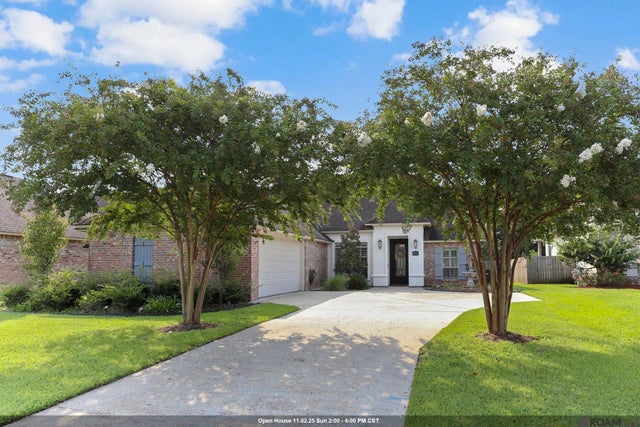 8135 Lavender Dr, Baton Rouge