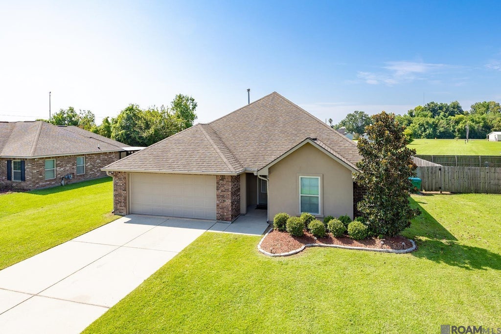 4316 Sugar Hollow Ln, Addis